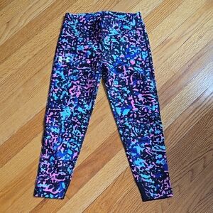 Under Armour Black and Blue Capri Leggings Energetic Design